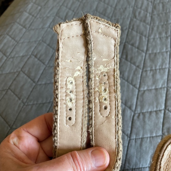 3/$15 size 10 Steve Madden ANKLE STRAPS. Platform wedge 5"heel, Woven, tan - Picture 14 of 16